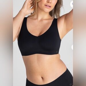 HoneyLove Women’s Vamp Black SoftForm Wireless Bra Medium
